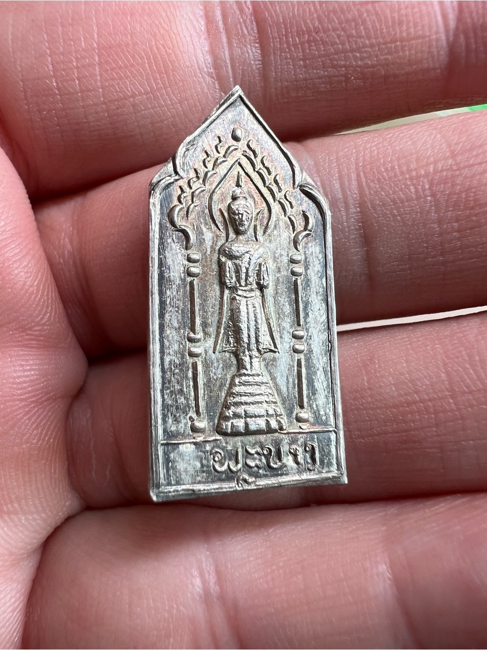 Silver Tone Thai Buddha Amulet Pendant - Picture 10 of 11